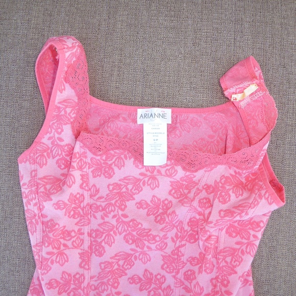 Coral camisole top - Picture 2 of 4